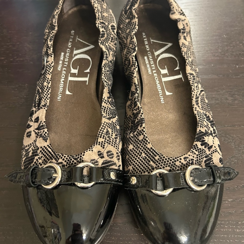 AGL Italian Cap Toe Ballet Flats in EUC!